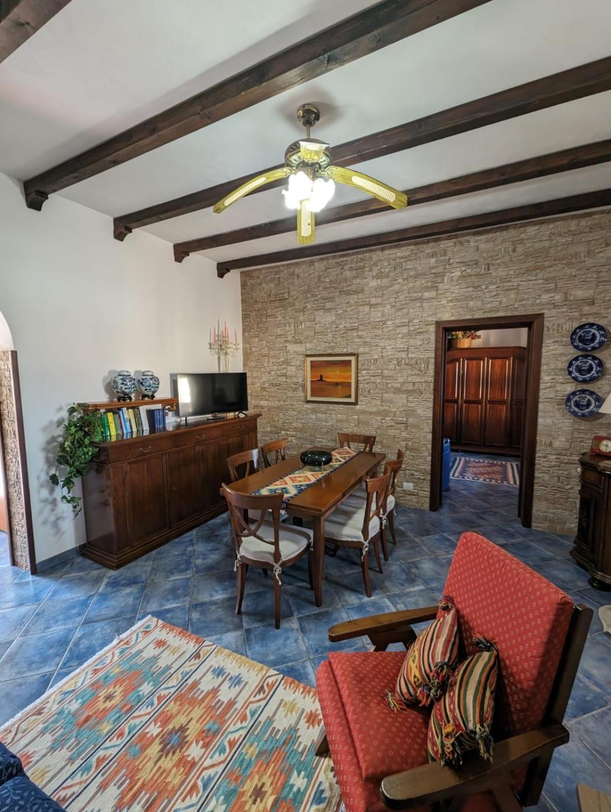 Villa Baia Di Cornino 쿠스토나치 외부 사진