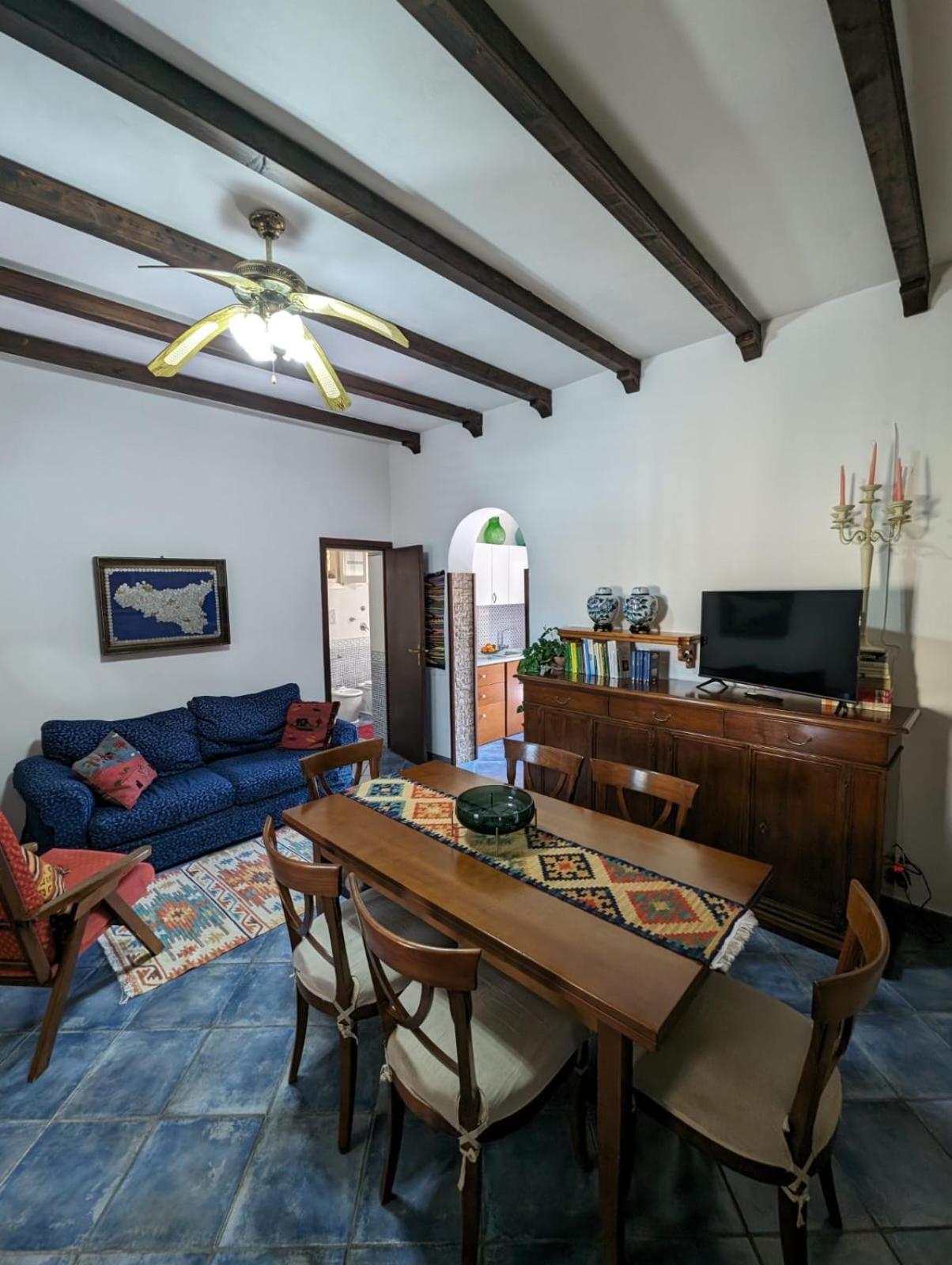 Villa Baia Di Cornino 쿠스토나치 외부 사진
