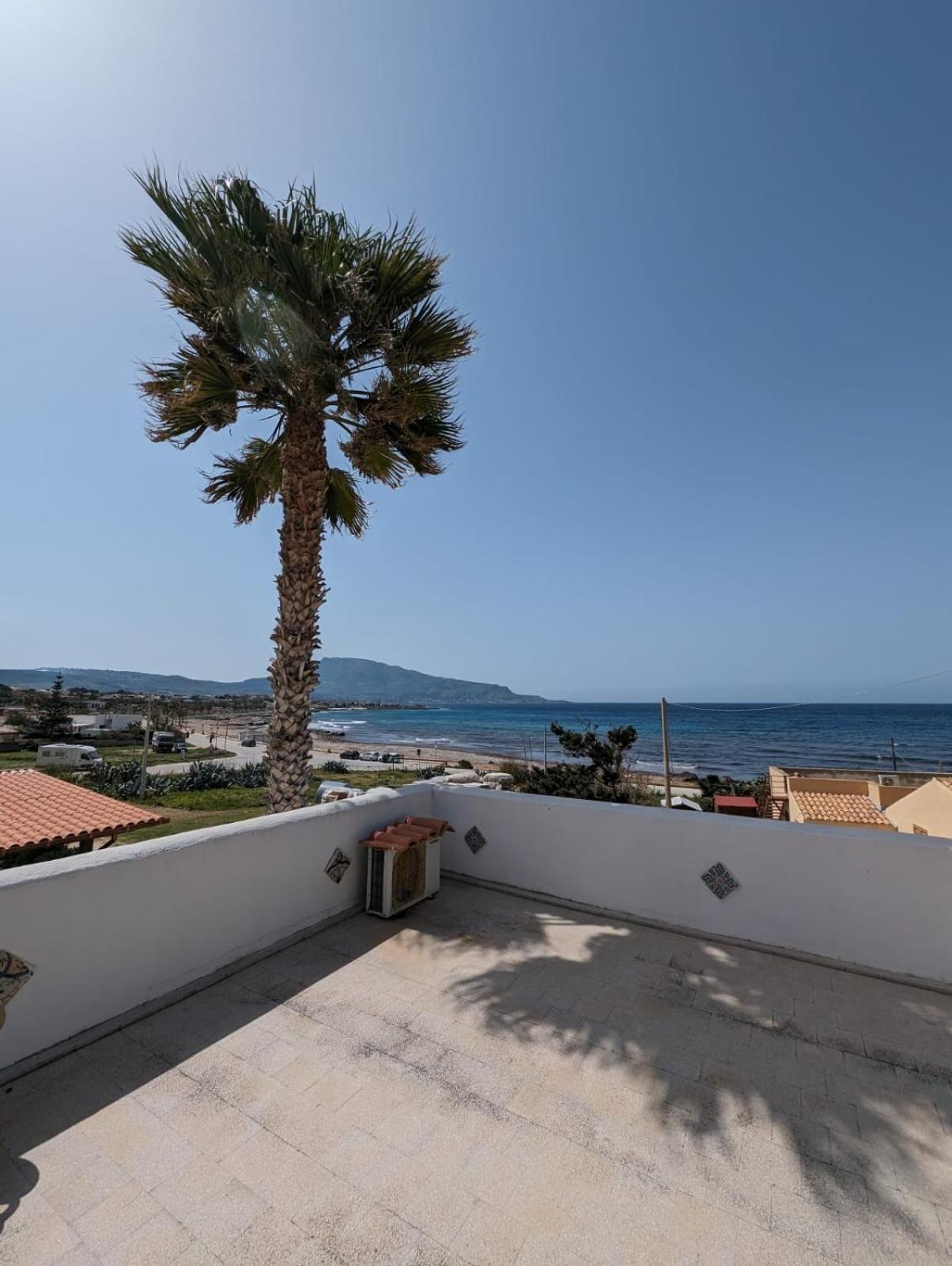 Villa Baia Di Cornino 쿠스토나치 외부 사진